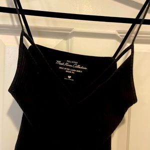 Straps black tank top with chest design